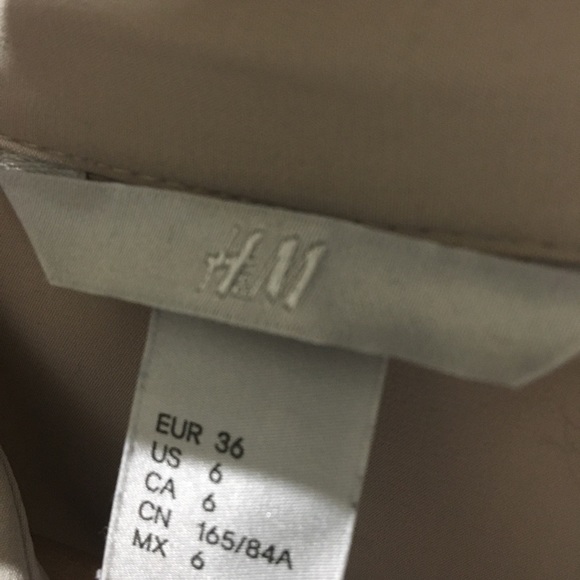 H&M Blouse - Picture 3 of 3